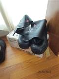 RUBBER BOOTS - SIZE 13