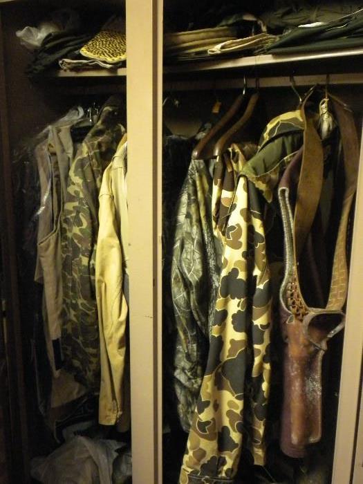 HUNTING AND MILITARY CLOTHING