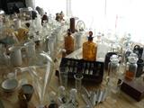 VINTAGE SCIENTIFIC EQUIPMENT & GLASSWARE