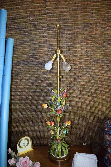 Metal vintage floral table lamp