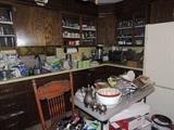 lots of kitchen items