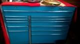 large nice snap on tool box