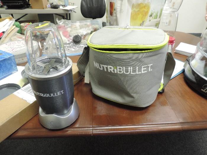 NUTRiBULLET: New with case and kit