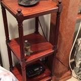 Small 3-tiered table