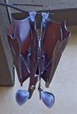 HENRY DUPERE (United States)
“Bat”
Metal Sculpture
Cambria 2007
$125
