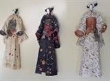 CONSTANCE HARPER (United States)
“Ivory, Ecru and Black”
Hand-Made Silk Kimono Dolls
Baltimore 2007
$600/set
