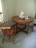 Windsor Chair & Mengel 40" Round Table w/2 Leaves (I'd love to see this table in a large entryway)