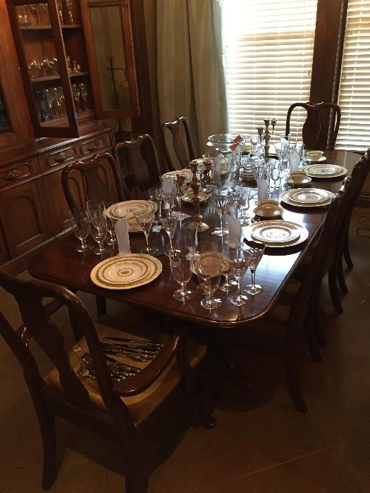 ETHAN ALLEN DINING TABLE AND 8 CHAIRS,  ANTIQUE WEDGE WOOD CHINA AND LENOX CRYSTAL.
