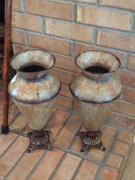 Decorative urns