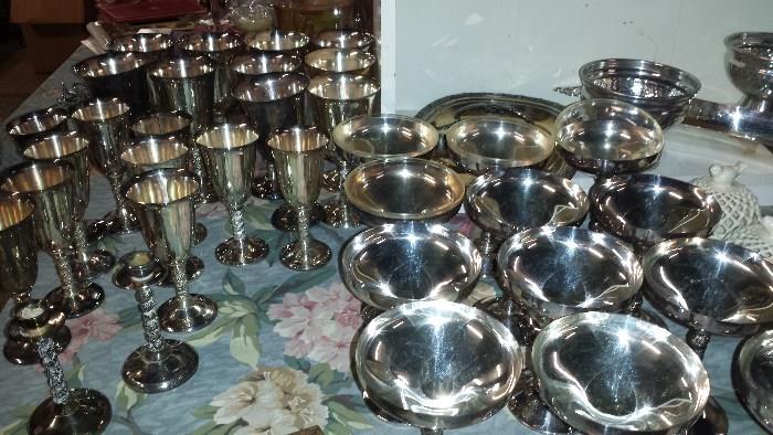 Much silver plate and copper