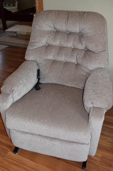 Lift chair in brand new condition. 