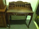 Mahogany Veneer One-Drawer Writing Desk