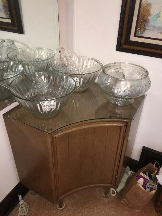 We really think the punch bowl needs to make a come-back. Start the trend again right here at our Riverside sale!!!
