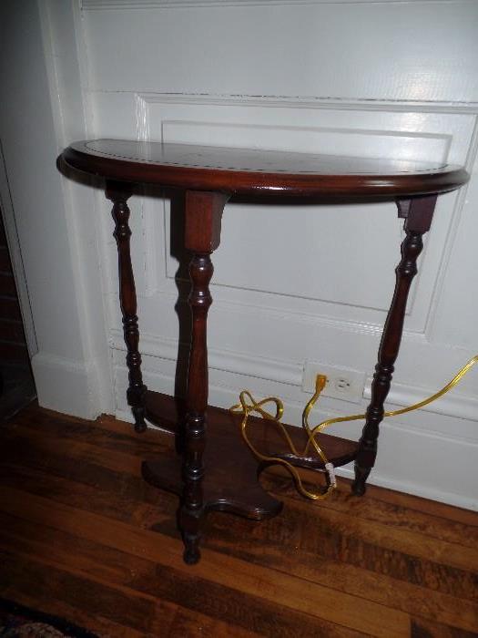 Small 1/2 Table-Great for the Foyer