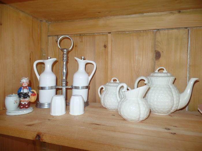 Oil and vinegar and tea set