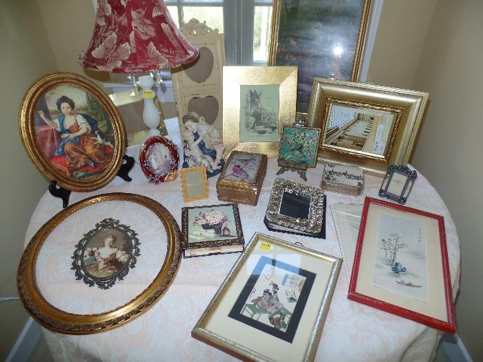 Lots of very nice frames - much more then shown 