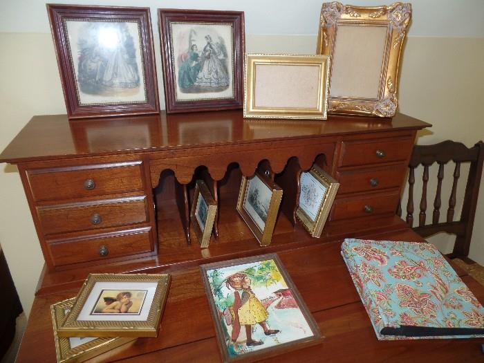 Lots of frames - Table is not for sale