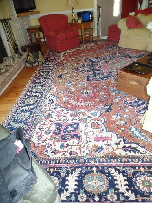 Beautiful large Persian rug 11' 3" x 16' 1"  **Rug is still available** 