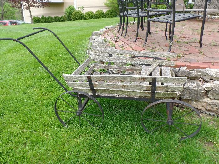 Great wood and iron cart