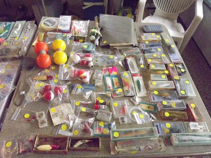 Fishing lures (some vintage in boxes) and tackle