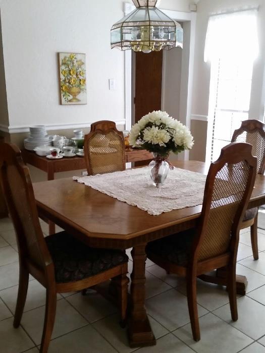 Vintage Stanley solid wood formal dining room table with 6 chairs and leaf