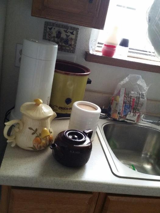 Vintage 70's Anders Mushroom teapot, tea maker, crockpot 