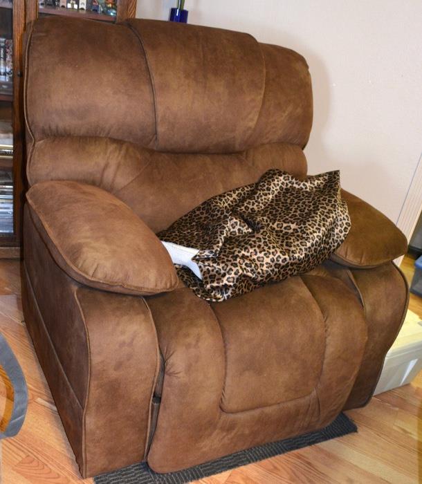 Electric Lift / Recliner chair with massage