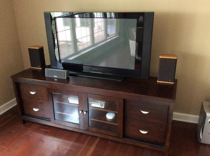 Flatscreen TV with nice Entertainment Cabinet