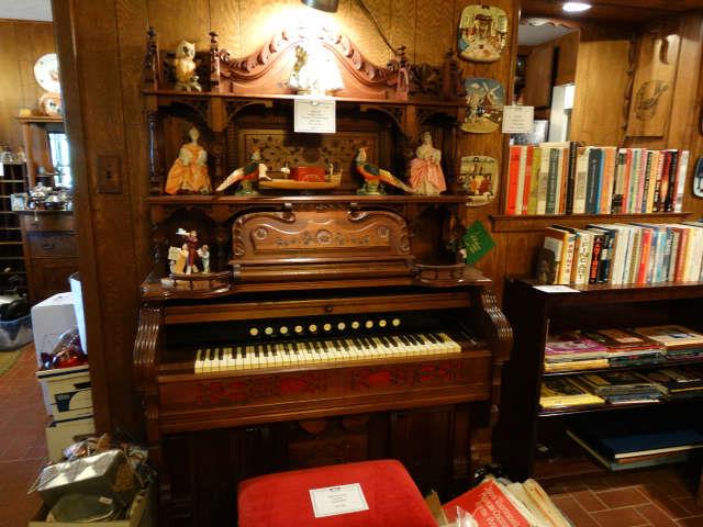 Beautiful & Unusual Working Antique Pump Organ - It has a drawer below the music rack!