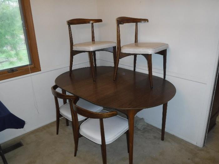 VERY NICE GROESBECK NEIGHBORHOOD ESTATE SALE.... starts on 5/10/2016