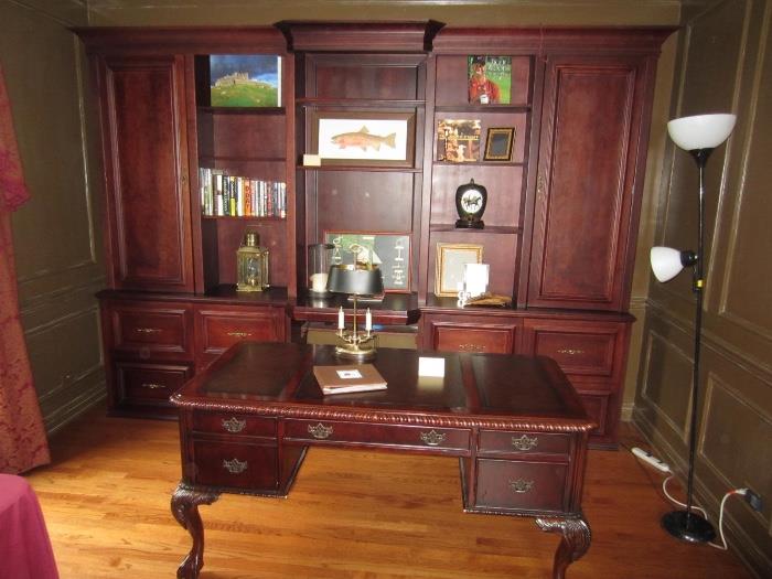 Executive mahogany & leather desk by Hooker Furniture - "Seven Seas"