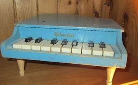 toy piano
