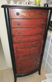 jewelry chest not old