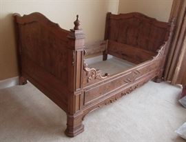 day bed 46" wide 70" long, French?