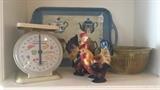 Rooster and hen, food scale, tray