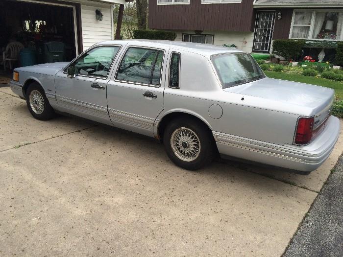 1994  garage stored. Great condition, smooth ride. V8, FULLY LOADED, NEW BATTERY, TIRES. 132,000 MILES. 2200.00 OBO.