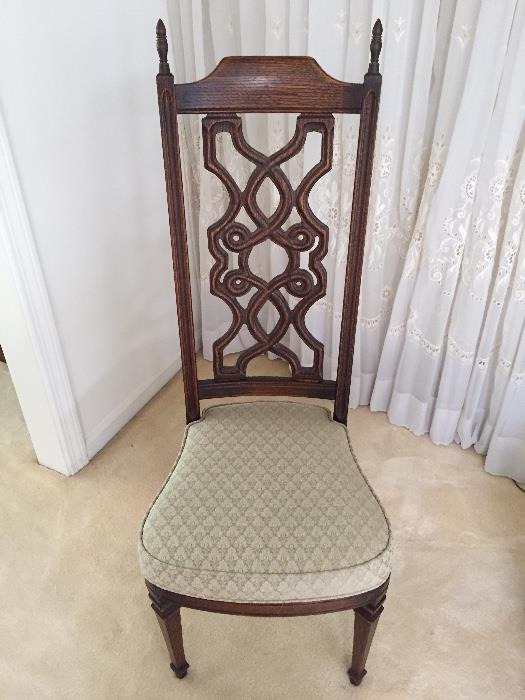 Another example of dining room chairs (they are all in excellent condition)