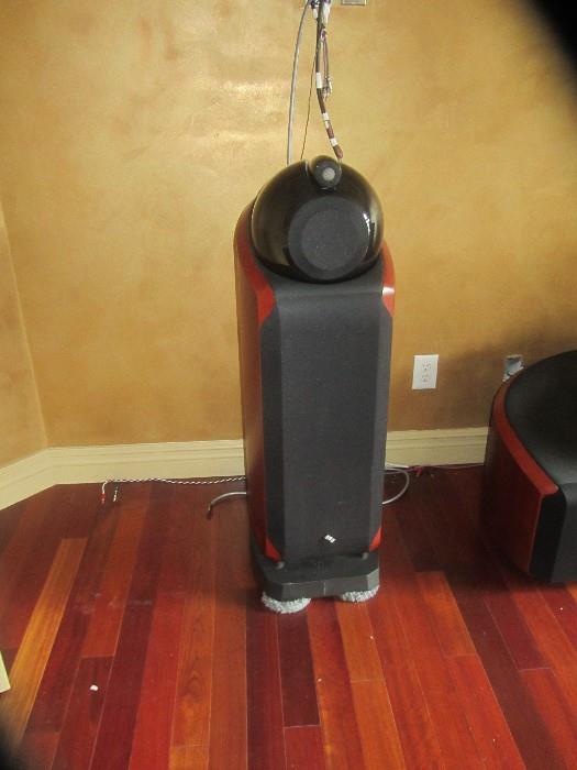 B&W Bowers & Wilkins Nautilus 802 Speakers 