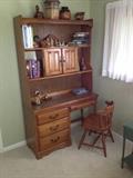 Student Desk with Hutch and Chair - Oak (American Drew)