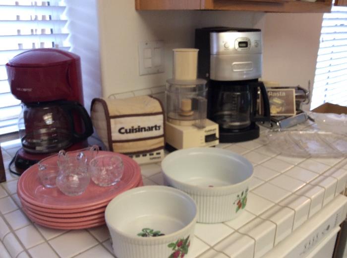 Cuisinart food processor and awesome coffee maker. Plus Mr. Coffee coffee maker.