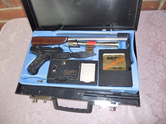 1965 James Bond 007 Multiple Products MPC Attache Briefcase Toy Spy Case Vintage