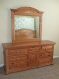 broyhill dresser