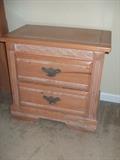 2 nightstands