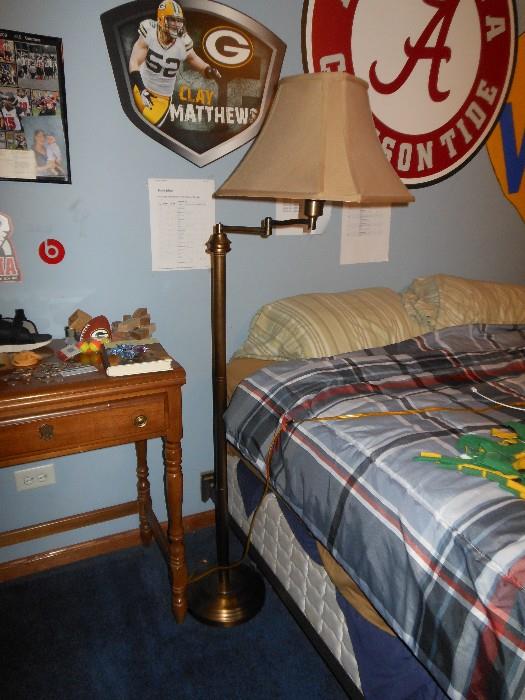 lamp and mattress 