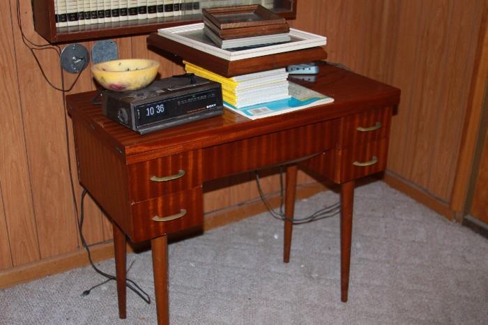 retro sewing table