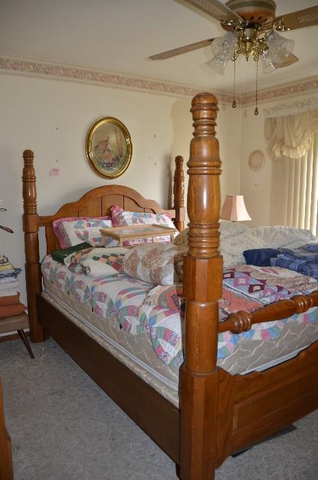The queen four poster bed