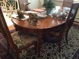 Dining Room Table & Chairs