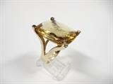 LADIES TOPAZ RING