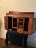 Stickley hutch top, beautiful design and craftsmanship, missing drawer