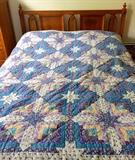 Lovely Vintage Machine Made Quilt